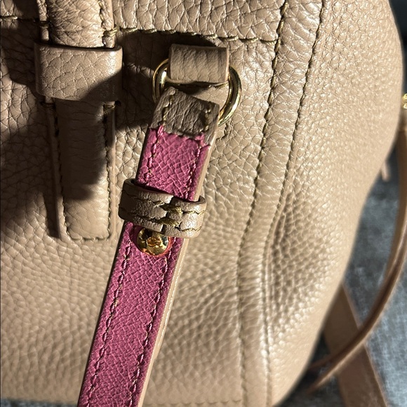 Salvatore Ferragamo Handbag - Picture 9 of 12